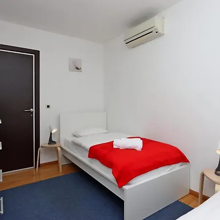 Starry Night - Smart Tv, Extra Big Bed, Big Bathtub, Private Parking, Sea View, Wifi, 2bedrooms Apartmán Volosko
