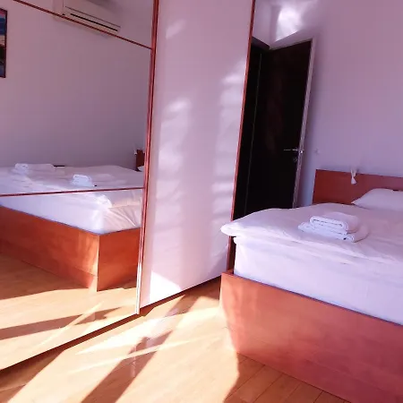 Starry Night - Smart Tv, Extra Big Bed, Big Bathtub, Private Parking, Sea View, Wifi, 2bedrooms Apartmán Volosko