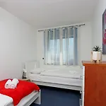 Starry Night - Smart Tv, Extra Big Bed, Big Bathtub, Private Parking, Sea View, Wifi, 2bedrooms شقة