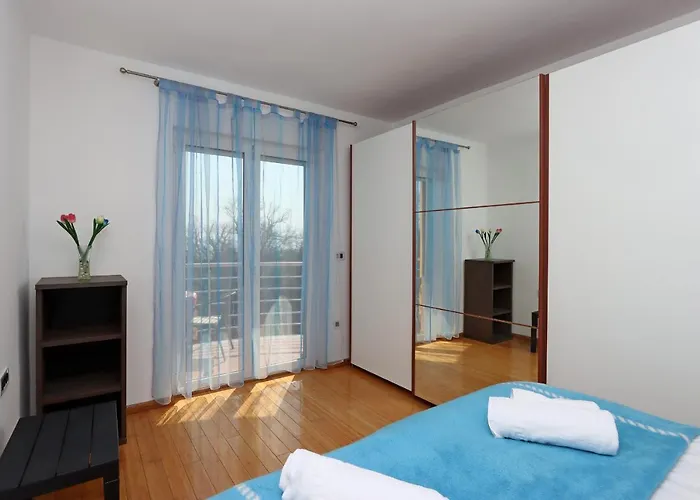Starry Night - Smart Tv, Extra Big Bed, Big Bathtub, Private Parking, Sea View, Wifi, 2bedrooms 아파트 볼로스코