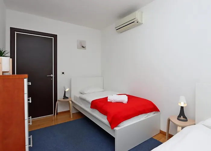 Starry Night - Smart Tv, Extra Big Bed, Big Bathtub, Private Parking, Sea View, Wifi, 2bedrooms 아파트 볼로스코